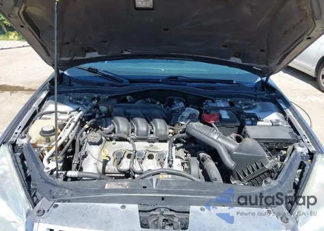 2007 Mercury Milan V6 Premier z USA, uszkodzony, nr VIN 3MEHM08177R652630